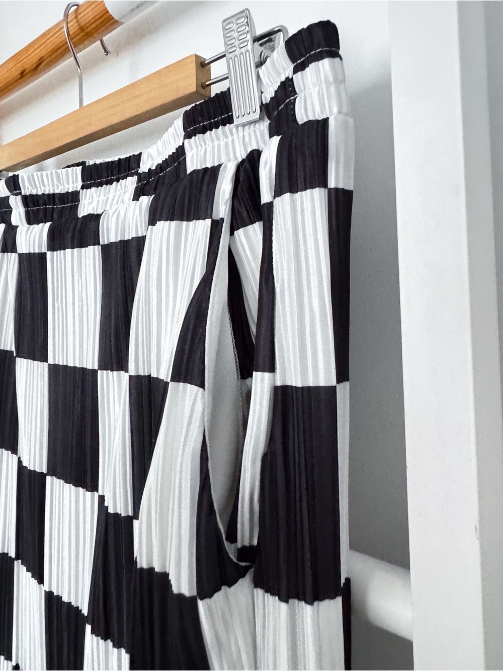 Dressed In Lala Santorini Midi Maxi Plisse Skirt in Black White Check - Picture 7 of 14